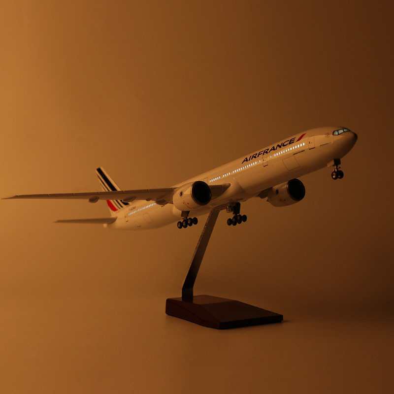 1/150 Large Scale Plane 47cm F - đánh giá và giá Model Kit Resin