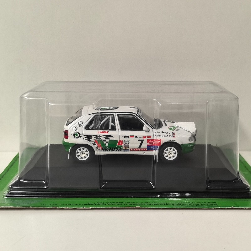 Diecast IXO 1:43 Scale SKODA F - đánh giá và giá Model Kit Cars