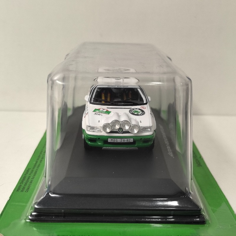 Diecast IXO 1:43 Scale SKODA F - đánh giá và giá Model Kit Cars