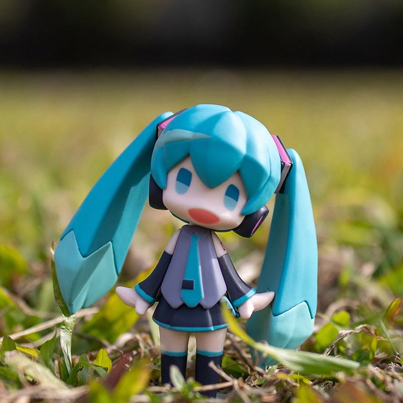 Miku Anime Figure & Building B - đánh giá và giá Model Kit Cars