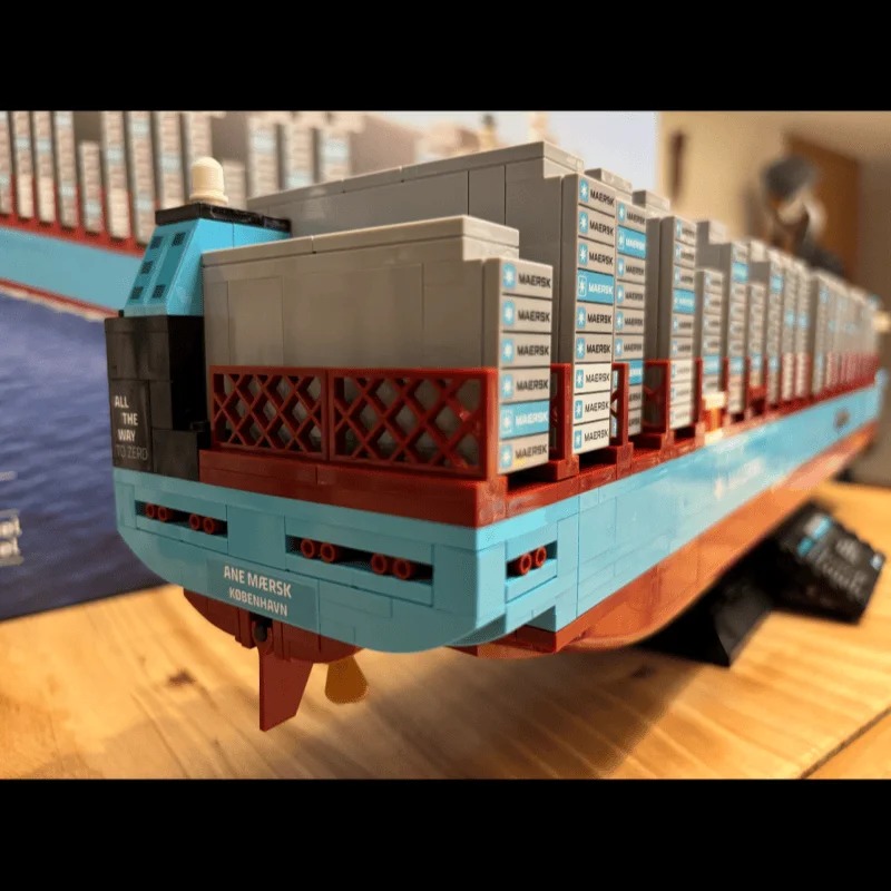 New 2026 Dual-Fuel Container V - đánh giá và giá Model Kit Lego
