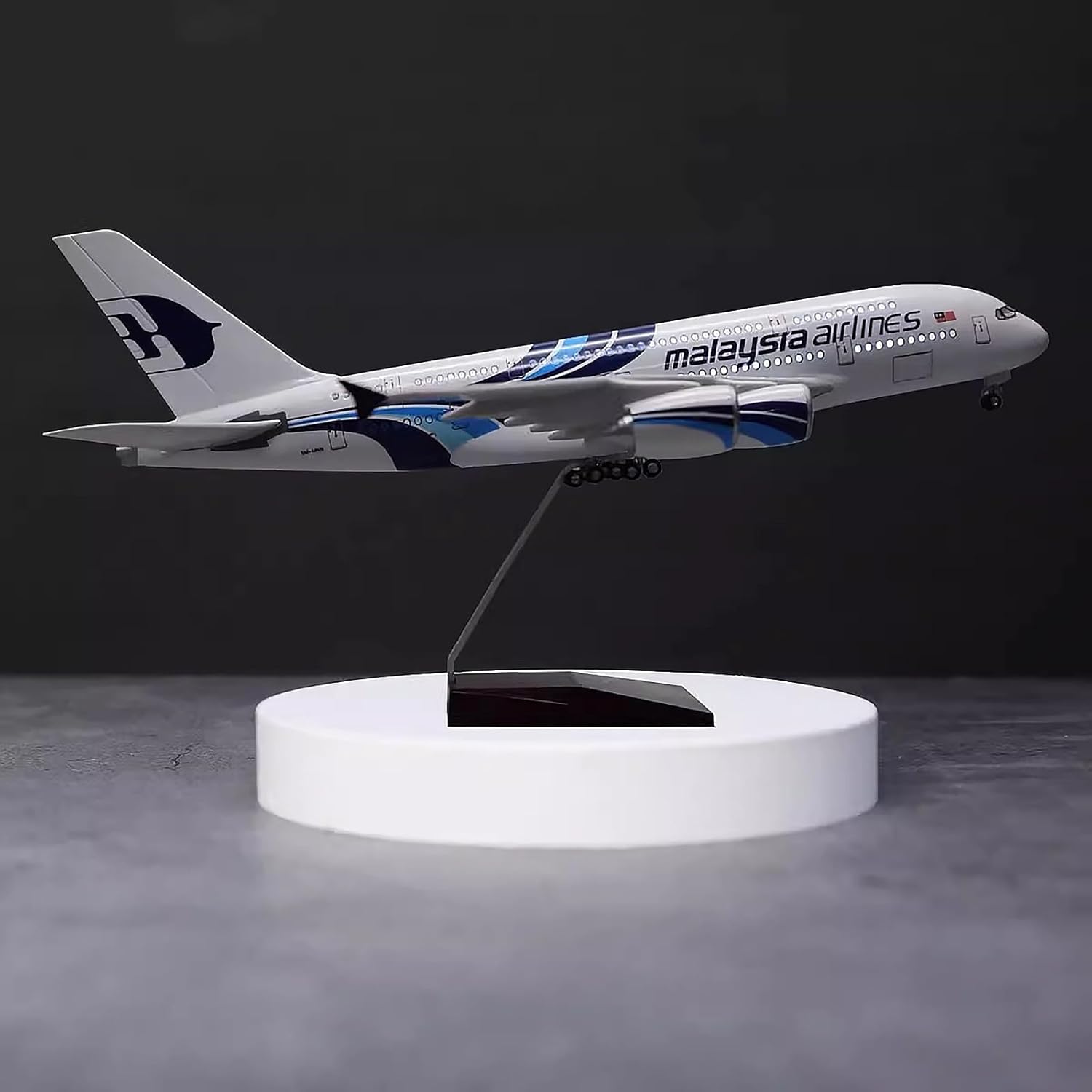 1:160 Scale Malaysia Airlines  - đánh giá và giá Model Kit Resin